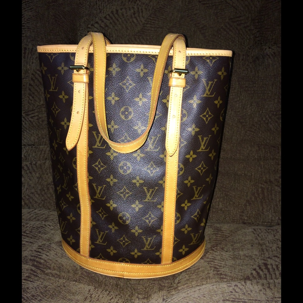Louis Vuitton Brown Monogram Canvas Bucket Bag with Natural Vachetta Trim